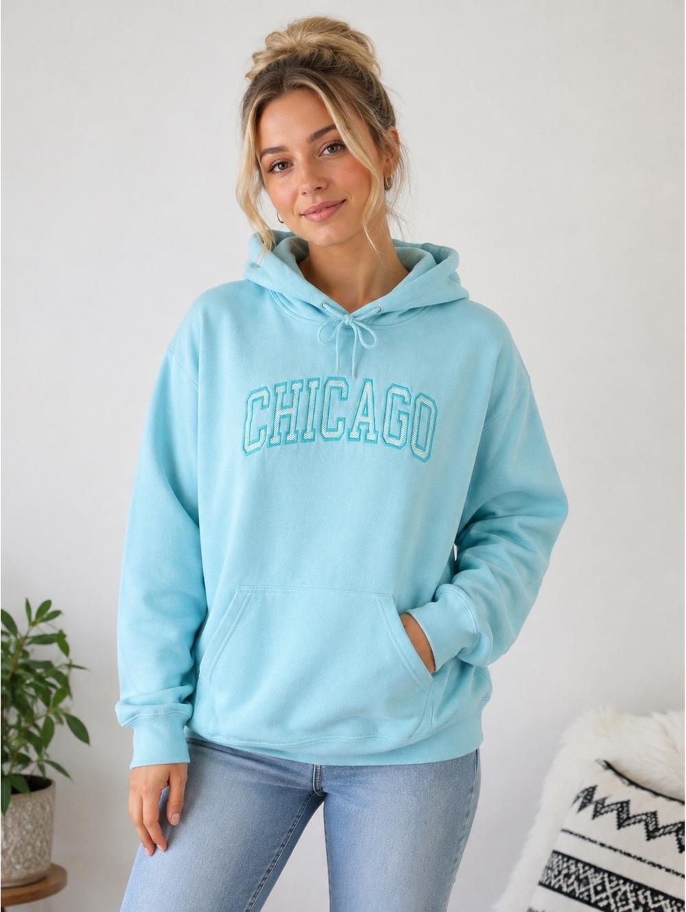 Pacific & Co Chicago Embroidered Hoodie Small Aqua Blue Fleece Sweatshirt
